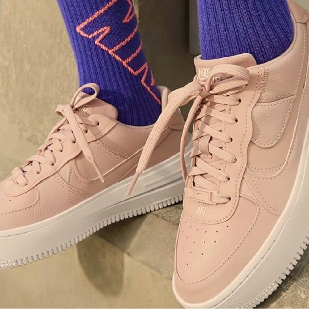 Women’s Nike Air Force Platform- Dusty Rose Pink